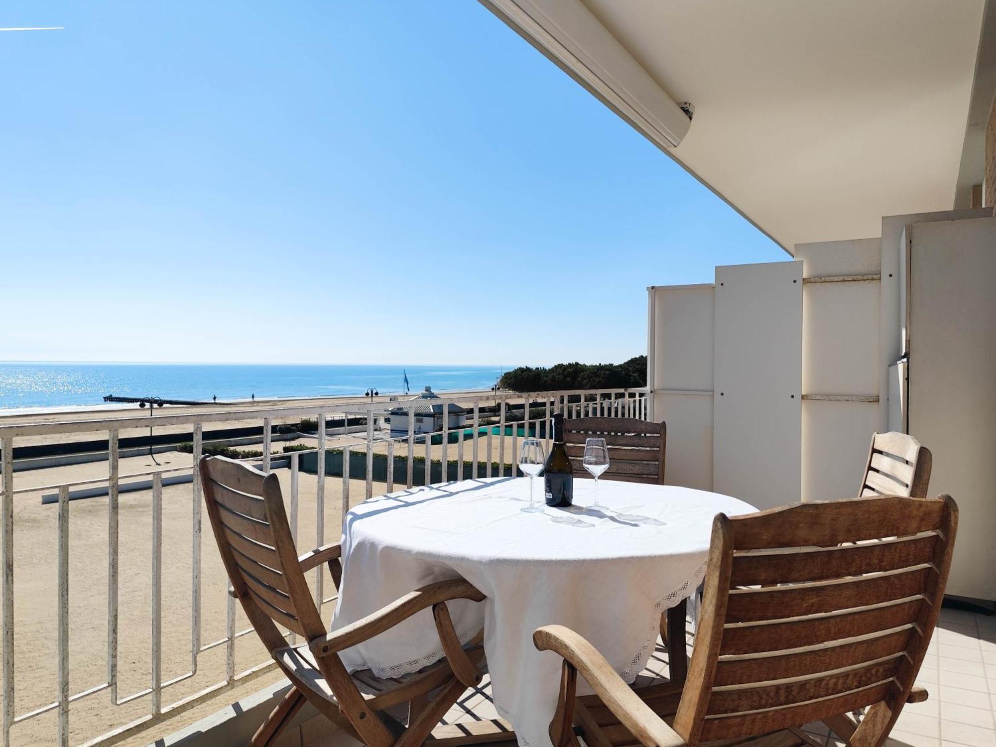 Puerto Del Sol Fronte Mare Apartment Лидо ди Йезоло Екстериор снимка